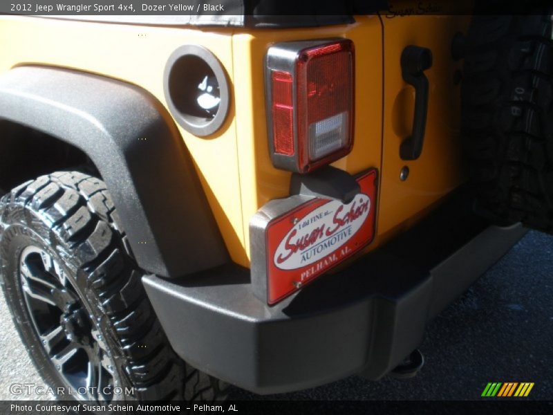 Dozer Yellow / Black 2012 Jeep Wrangler Sport 4x4