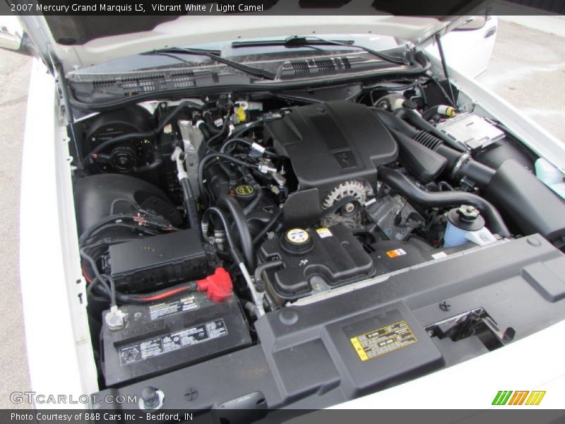 Vibrant White / Light Camel 2007 Mercury Grand Marquis LS