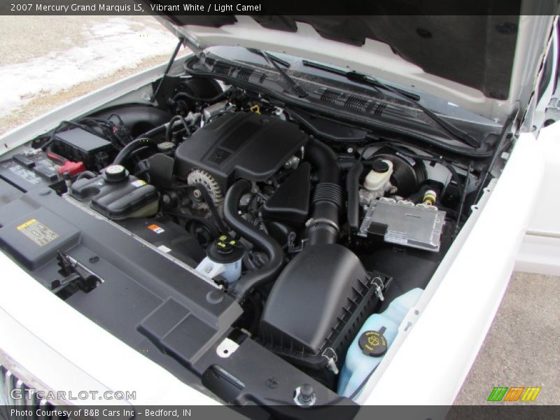 Vibrant White / Light Camel 2007 Mercury Grand Marquis LS