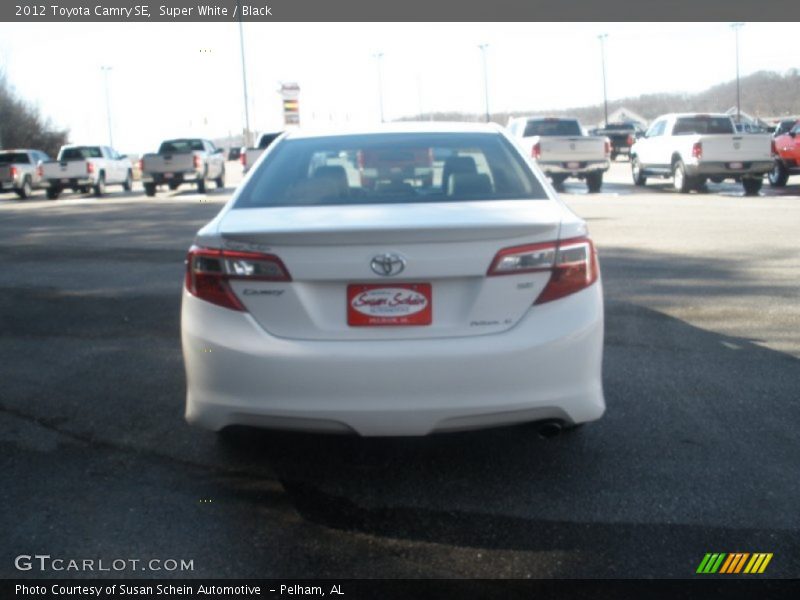 Super White / Black 2012 Toyota Camry SE