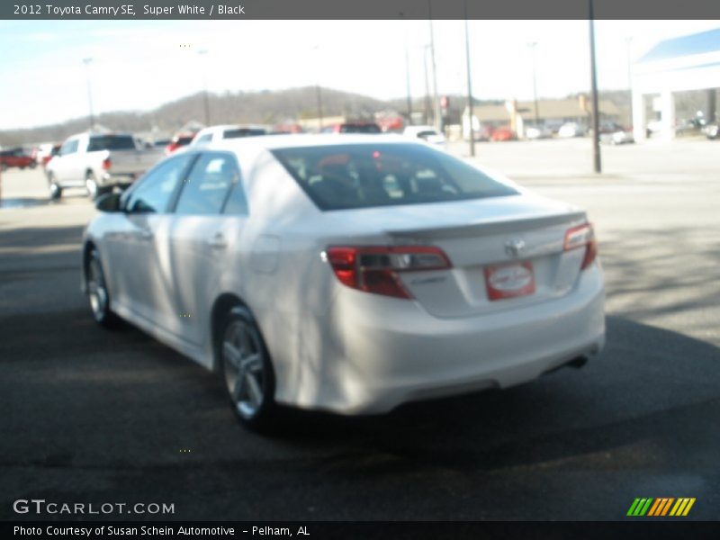 Super White / Black 2012 Toyota Camry SE