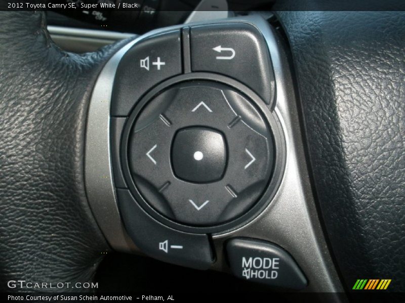 Super White / Black 2012 Toyota Camry SE