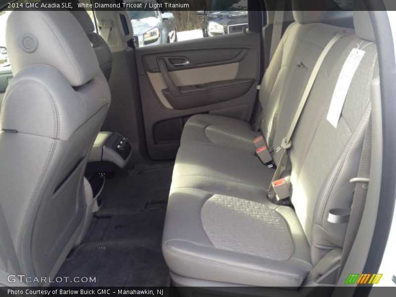 White Diamond Tricoat / Light Titanium 2014 GMC Acadia SLE