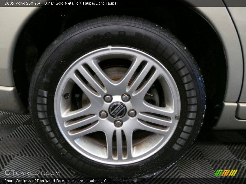 Lunar Gold Metallic / Taupe/Light Taupe 2005 Volvo S60 2.4