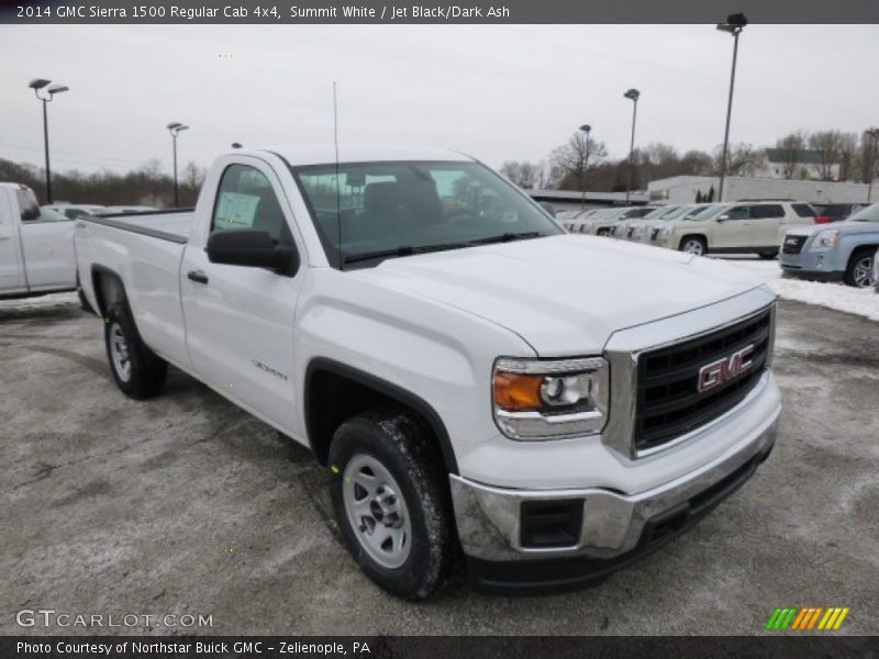 Front 3/4 View of 2014 Sierra 1500 Regular Cab 4x4