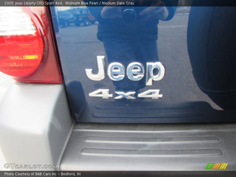Midnight Blue Pearl / Medium Slate Gray 2005 Jeep Liberty CRD Sport 4x4