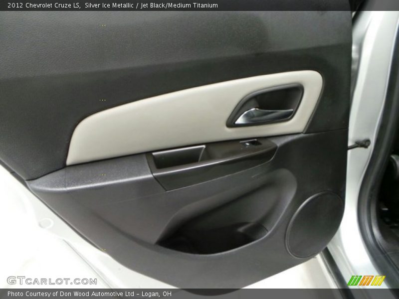 Silver Ice Metallic / Jet Black/Medium Titanium 2012 Chevrolet Cruze LS