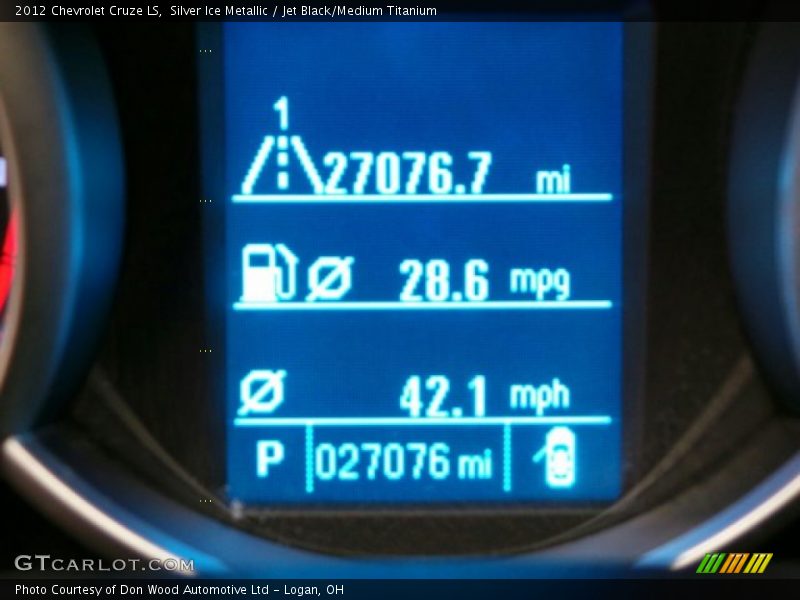 Silver Ice Metallic / Jet Black/Medium Titanium 2012 Chevrolet Cruze LS