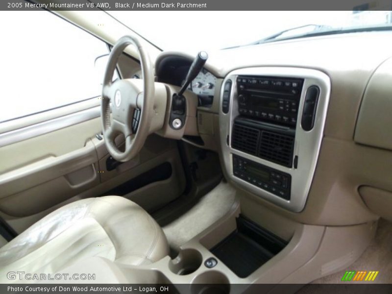Black / Medium Dark Parchment 2005 Mercury Mountaineer V8 AWD