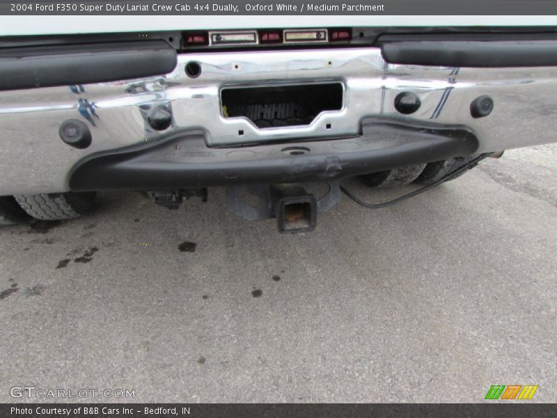 Oxford White / Medium Parchment 2004 Ford F350 Super Duty Lariat Crew Cab 4x4 Dually