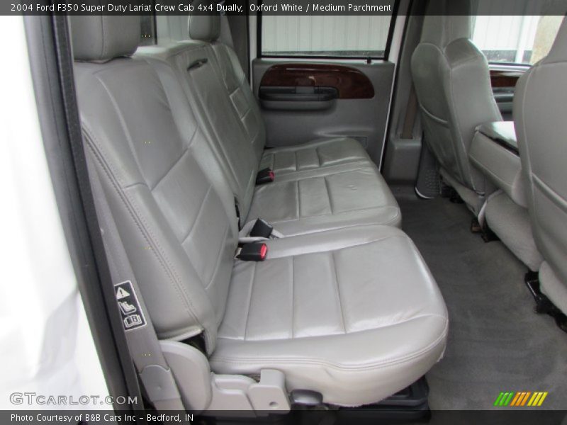 Oxford White / Medium Parchment 2004 Ford F350 Super Duty Lariat Crew Cab 4x4 Dually