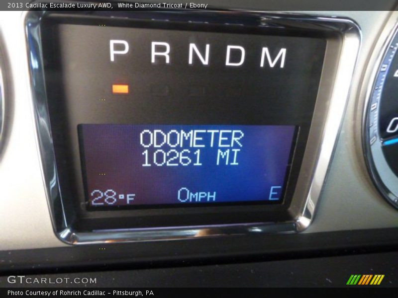 White Diamond Tricoat / Ebony 2013 Cadillac Escalade Luxury AWD