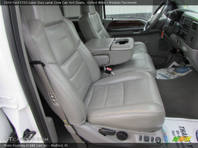 Oxford White / Medium Parchment 2004 Ford F350 Super Duty Lariat Crew Cab 4x4 Dually