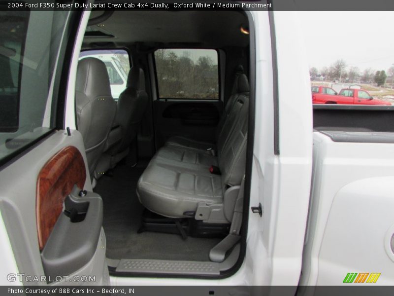 Oxford White / Medium Parchment 2004 Ford F350 Super Duty Lariat Crew Cab 4x4 Dually