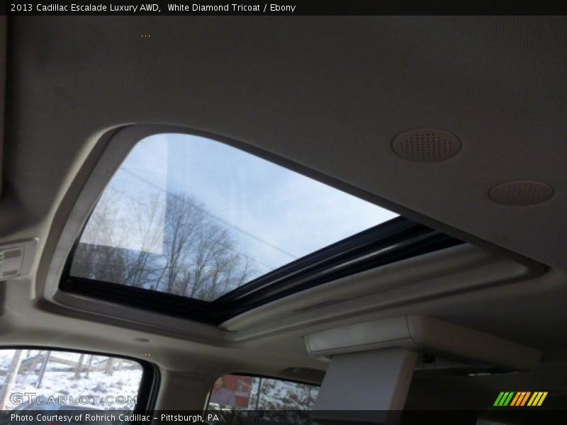 White Diamond Tricoat / Ebony 2013 Cadillac Escalade Luxury AWD