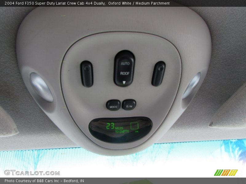 Oxford White / Medium Parchment 2004 Ford F350 Super Duty Lariat Crew Cab 4x4 Dually