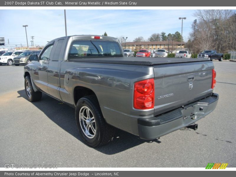 Mineral Gray Metallic / Medium Slate Gray 2007 Dodge Dakota ST Club Cab