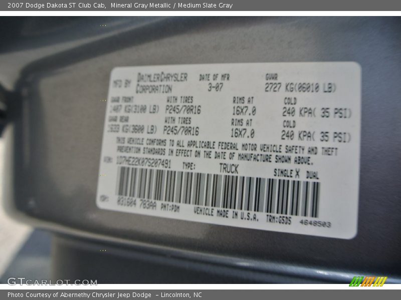 Mineral Gray Metallic / Medium Slate Gray 2007 Dodge Dakota ST Club Cab