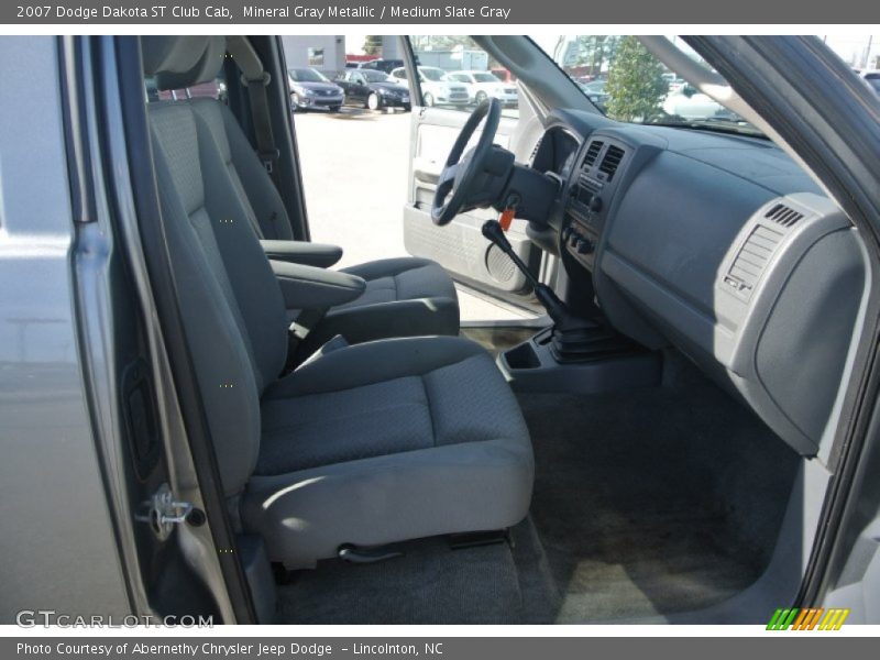 Mineral Gray Metallic / Medium Slate Gray 2007 Dodge Dakota ST Club Cab