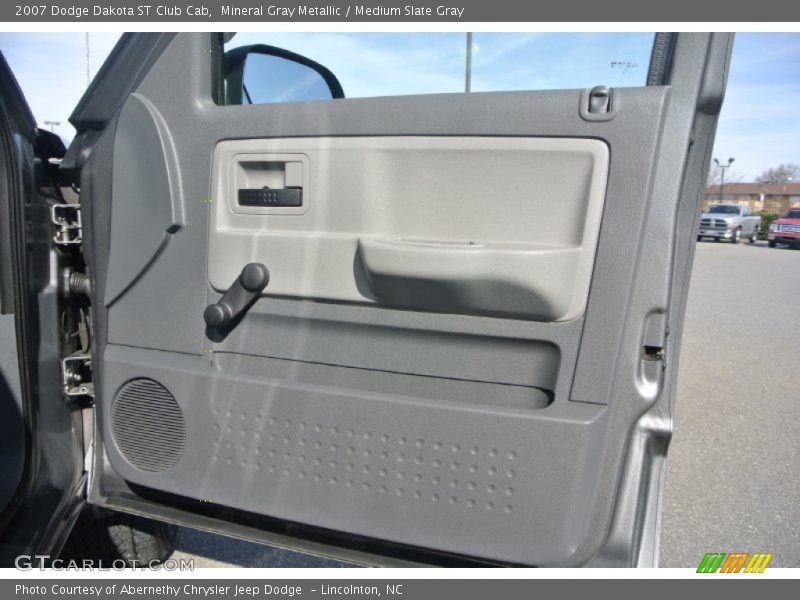 Mineral Gray Metallic / Medium Slate Gray 2007 Dodge Dakota ST Club Cab