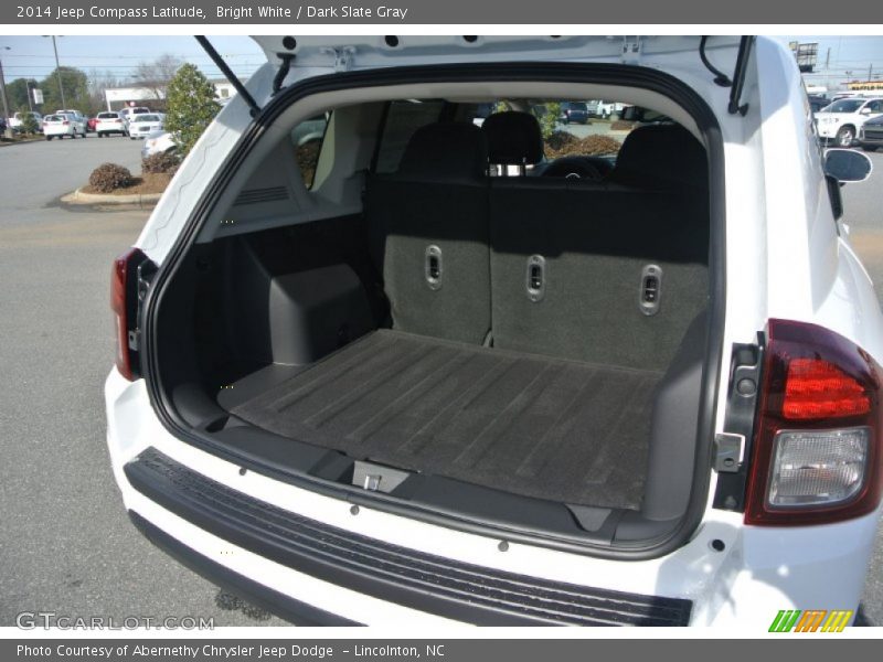 Bright White / Dark Slate Gray 2014 Jeep Compass Latitude