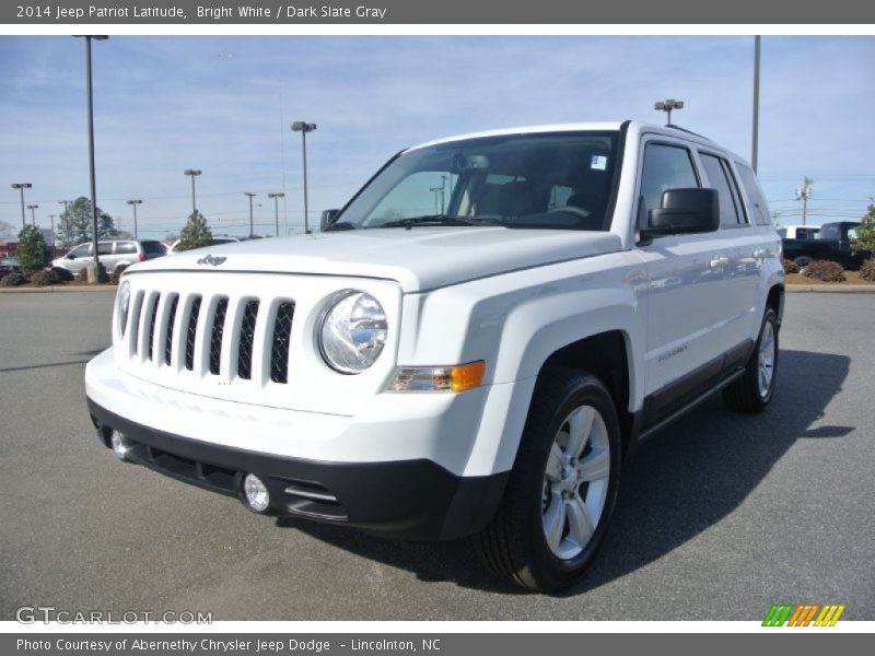 Bright White / Dark Slate Gray 2014 Jeep Patriot Latitude
