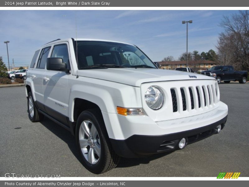 Bright White / Dark Slate Gray 2014 Jeep Patriot Latitude