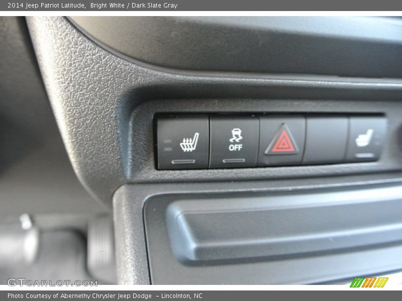 Bright White / Dark Slate Gray 2014 Jeep Patriot Latitude