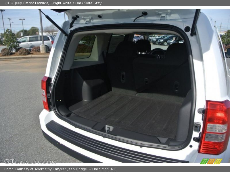 Bright White / Dark Slate Gray 2014 Jeep Patriot Latitude