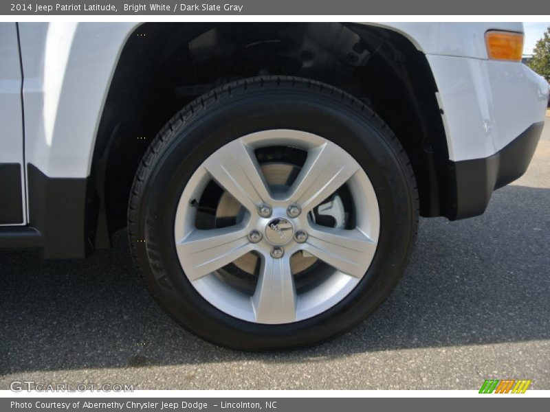 Bright White / Dark Slate Gray 2014 Jeep Patriot Latitude