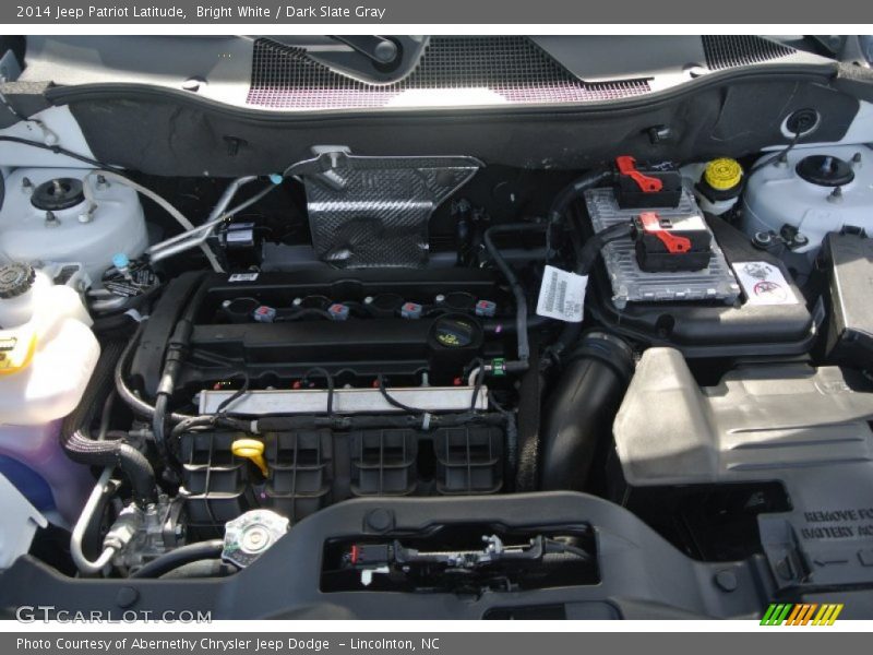 Bright White / Dark Slate Gray 2014 Jeep Patriot Latitude