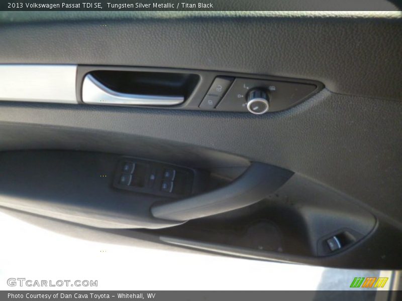 Tungsten Silver Metallic / Titan Black 2013 Volkswagen Passat TDI SE