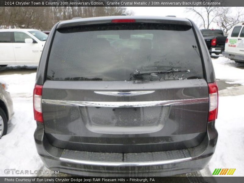 Granite Crystal Metallic / 30th Anniversary Black/Light Graystone 2014 Chrysler Town & Country 30th Anniversary Edition