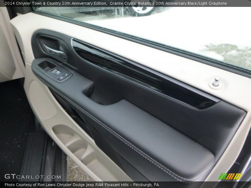 Granite Crystal Metallic / 30th Anniversary Black/Light Graystone 2014 Chrysler Town & Country 30th Anniversary Edition