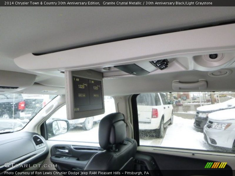 Granite Crystal Metallic / 30th Anniversary Black/Light Graystone 2014 Chrysler Town & Country 30th Anniversary Edition