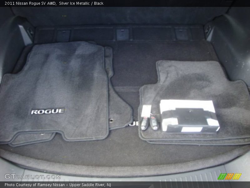 Silver Ice Metallic / Black 2011 Nissan Rogue SV AWD