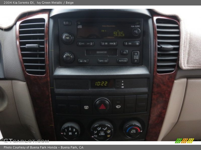 Ivy Green Metallic / Beige 2004 Kia Sorento EX