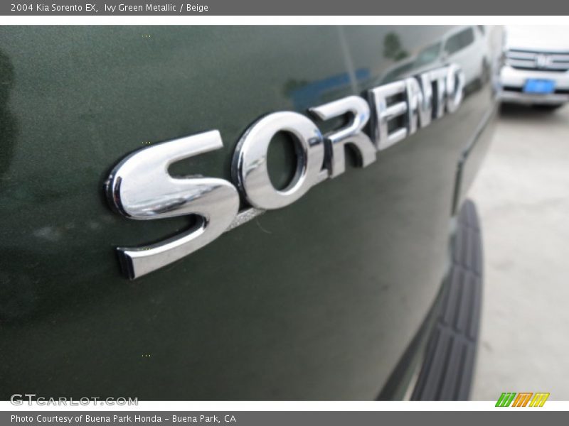 Ivy Green Metallic / Beige 2004 Kia Sorento EX