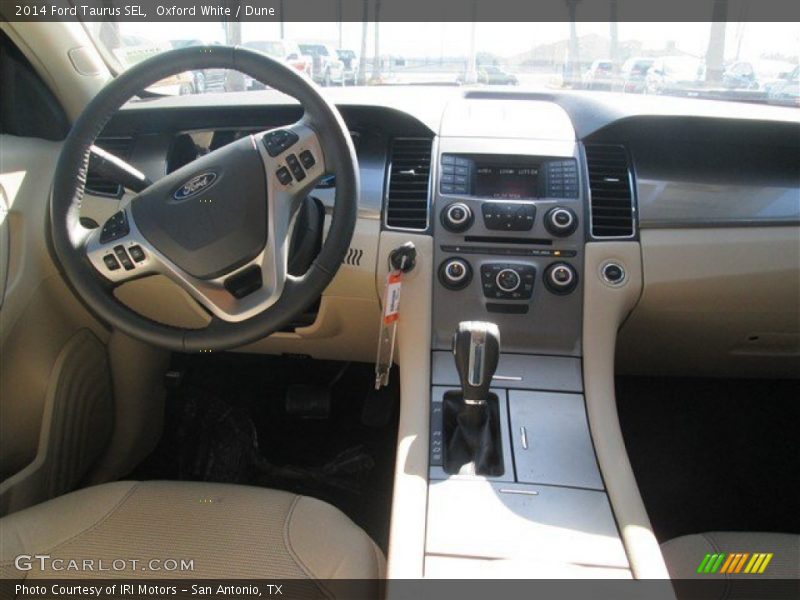 Oxford White / Dune 2014 Ford Taurus SEL
