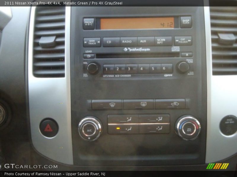 Metallic Green / Pro 4X Gray/Steel 2011 Nissan Xterra Pro-4X 4x4
