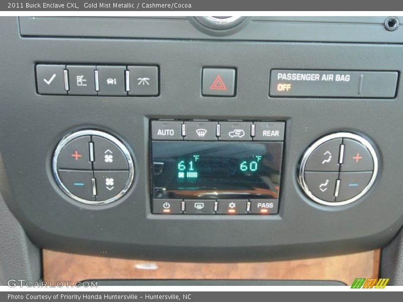 Gold Mist Metallic / Cashmere/Cocoa 2011 Buick Enclave CXL