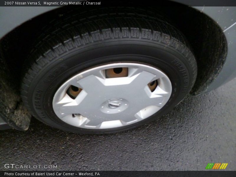 Magnetic Grey Metallic / Charcoal 2007 Nissan Versa S