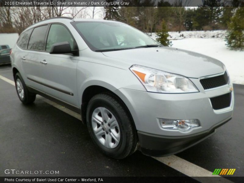 Silver Ice Metallic / Dark Gray/Light Gray 2010 Chevrolet Traverse LS