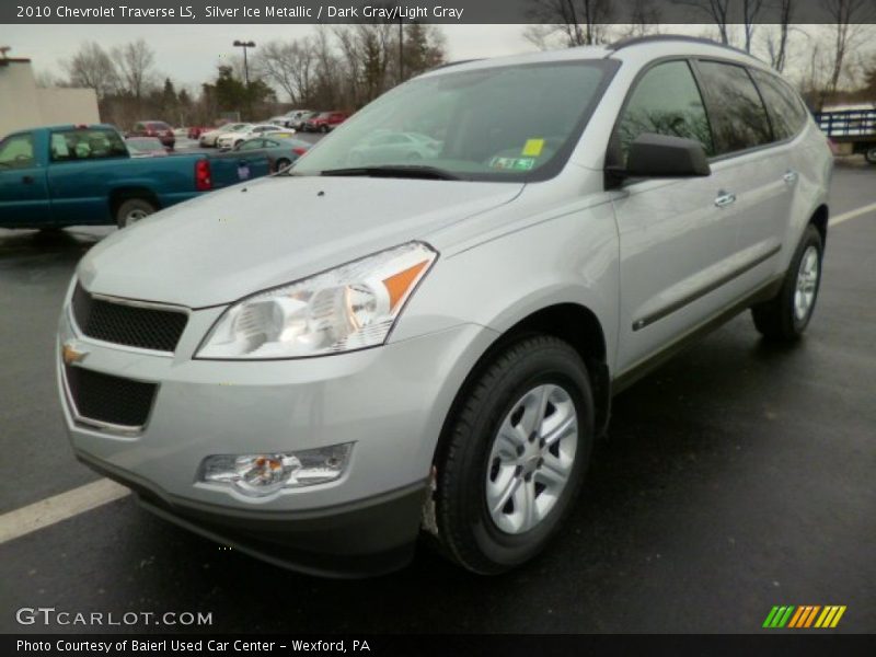 Front 3/4 View of 2010 Traverse LS