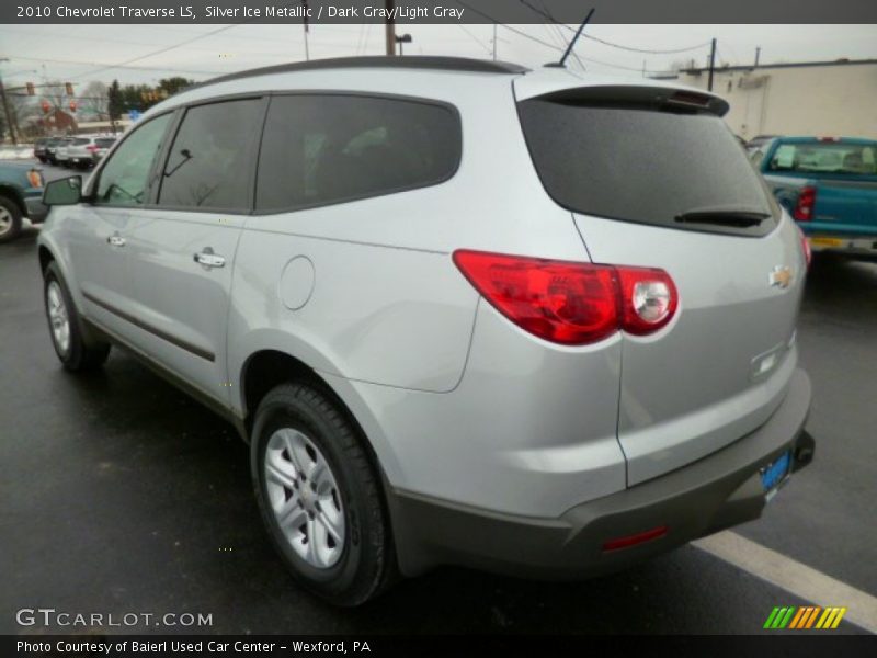 Silver Ice Metallic / Dark Gray/Light Gray 2010 Chevrolet Traverse LS
