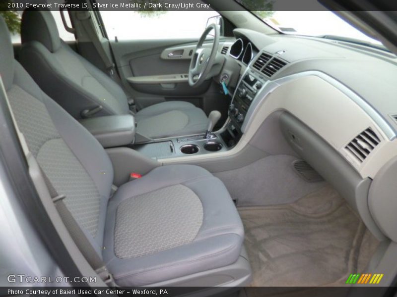 Silver Ice Metallic / Dark Gray/Light Gray 2010 Chevrolet Traverse LS