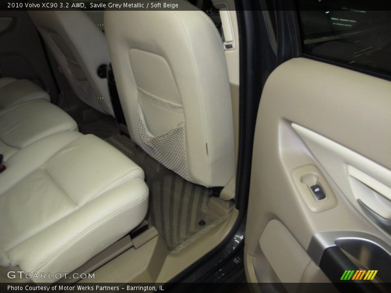 Savile Grey Metallic / Soft Beige 2010 Volvo XC90 3.2 AWD