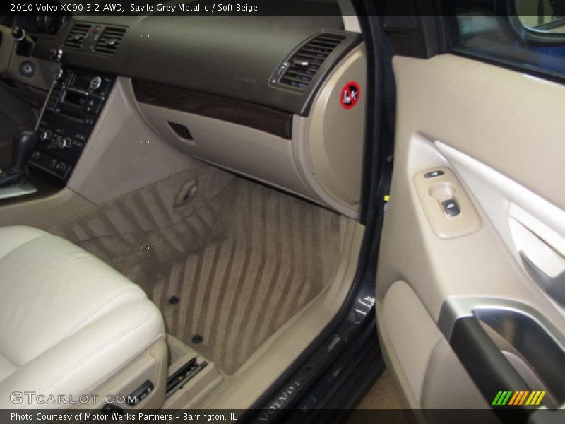 Savile Grey Metallic / Soft Beige 2010 Volvo XC90 3.2 AWD