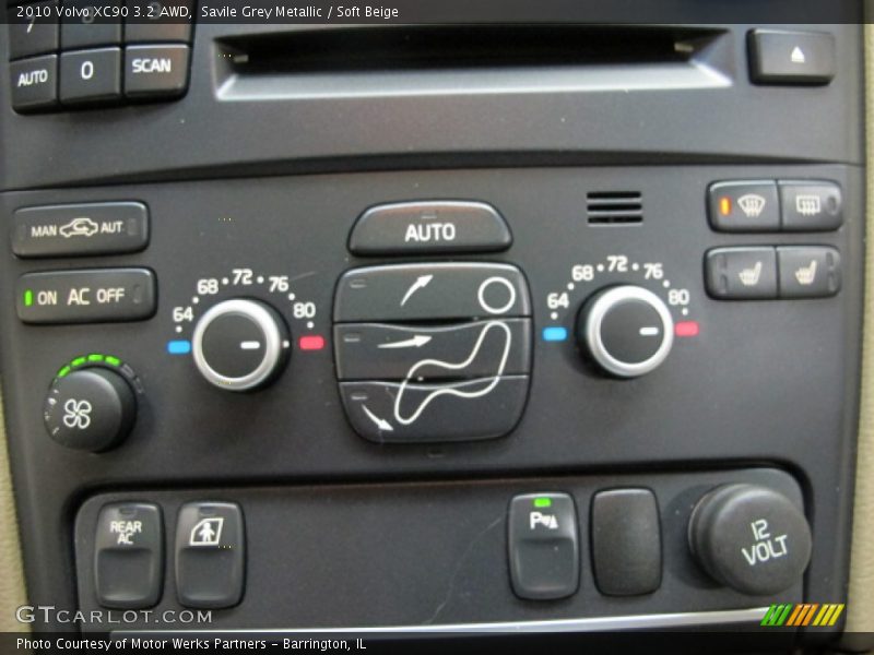 Controls of 2010 XC90 3.2 AWD