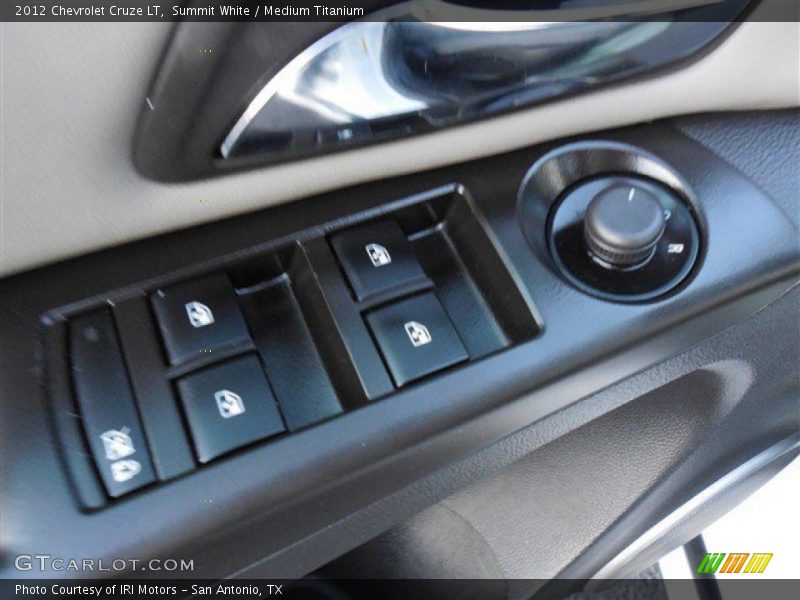 Summit White / Medium Titanium 2012 Chevrolet Cruze LT